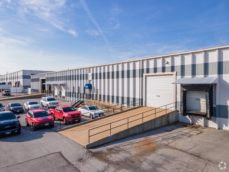 More Photos Of 2012 Corporate 44 Dr, Fenton Unknown For Lease