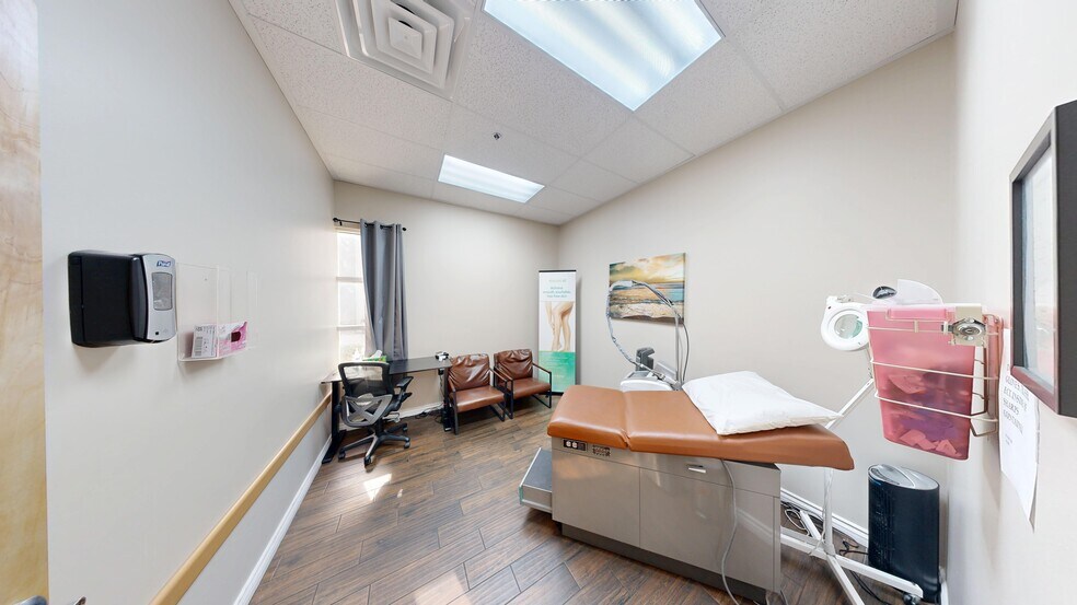 More Photos Of 5225 S Durango Dr, Las Vegas Medical For Sale