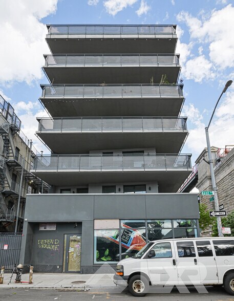 Primary Photo Of 349 Kent Ave, Brooklyn Apartments For Lease