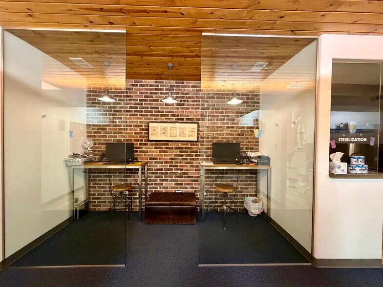 More Photos Of 134 W State St, Sycamore Office Residential For Sale