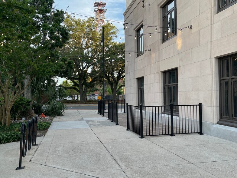 More Photos Of 408 W University Ave, Gainesville Office Residential For Lease