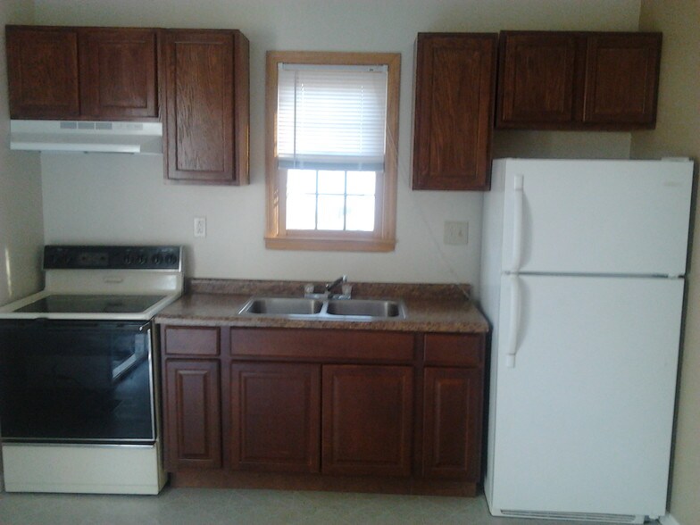 More Photos Of 637 S Fares Ave, Evansville Specialty For Sale