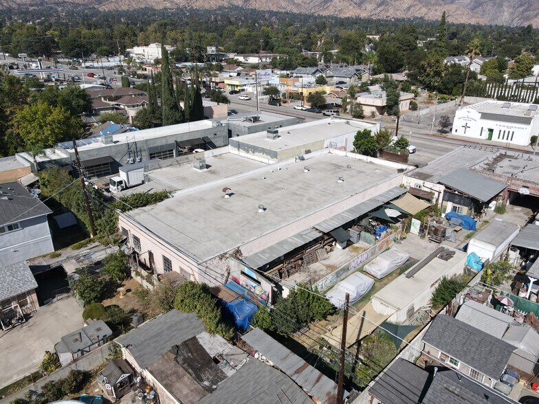 More Photos Of 2065 N Fair Oaks Blvd, Pasadena Warehouse For Sale