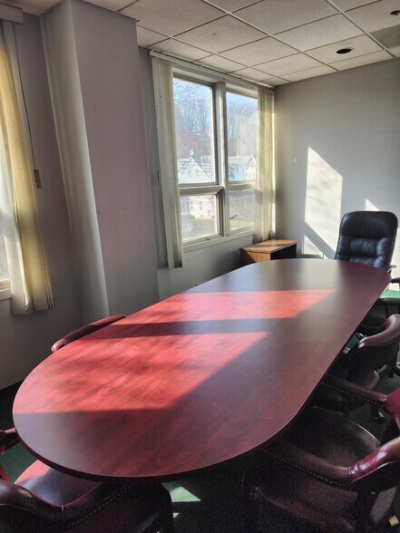 More Photos Of 72-74 North St, Danbury Office For Lease