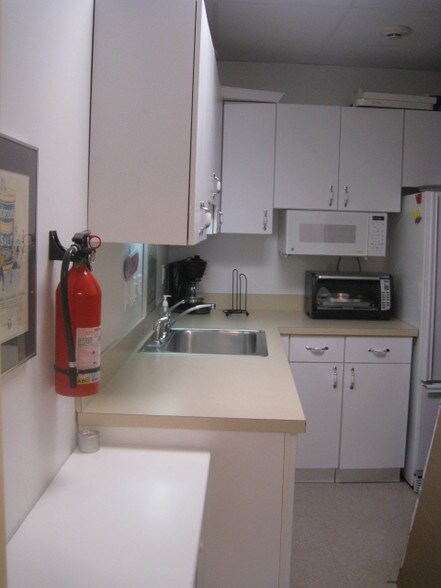 More Photos Of 1010 Pennsylvania Ave SE, Washington Hospitality For Sale