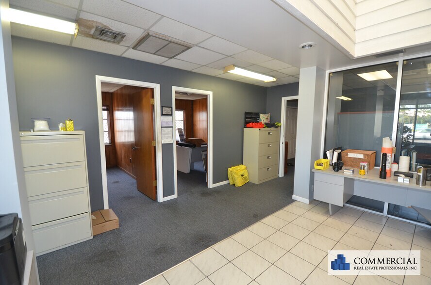 More Photos Of 3852 L B Mcleod Rd, Orlando Warehouse For Lease