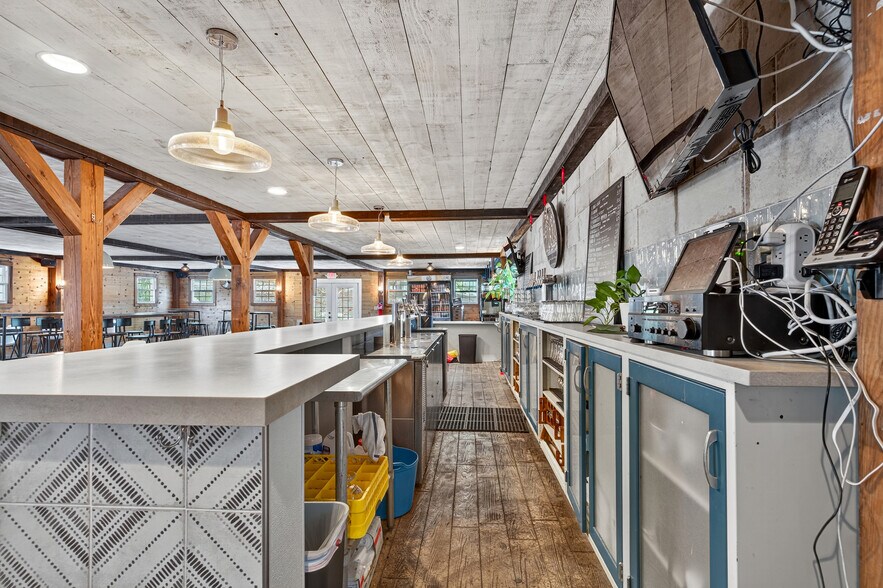 More Photos Of 65 Four Corners Rd, Warwick Specialty For Sale