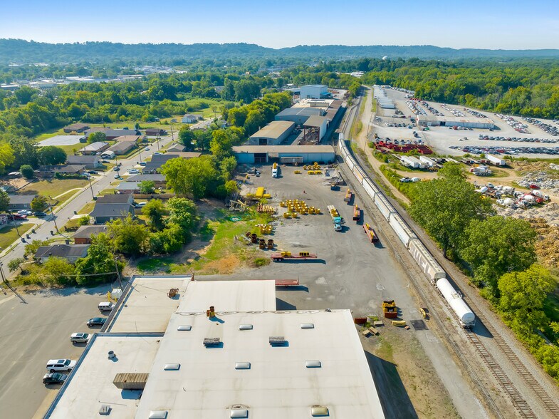 More Photos Of 2555 Cannon Ave, Chattanooga Manufacturing For Lease