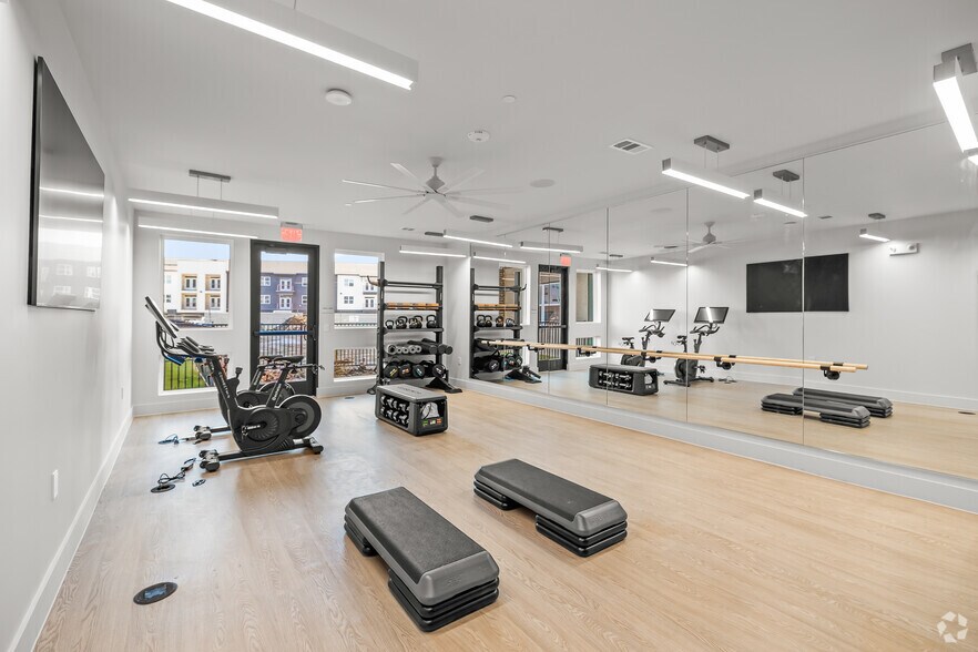 More Photos Of 9584 Eden Rd, Arlington Apartments For Lease