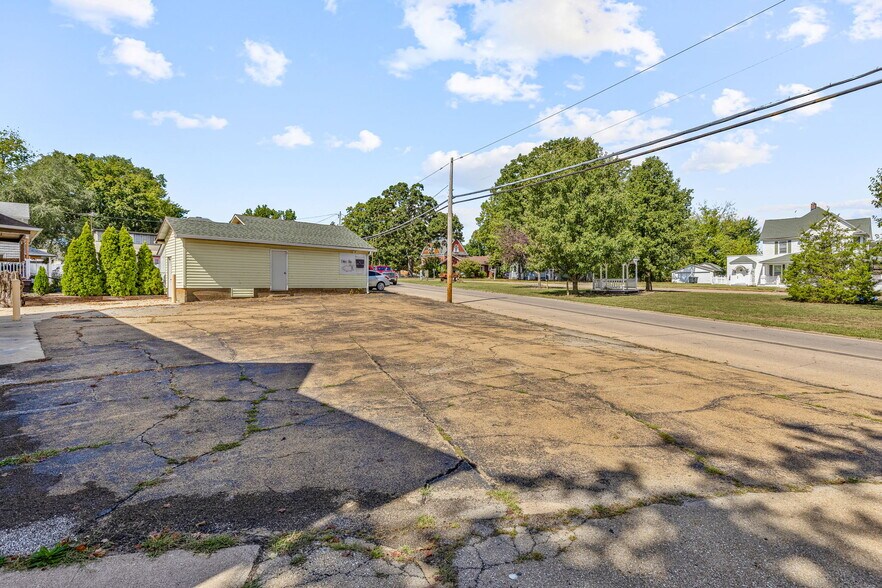 More Photos Of 47 N Allen St, Bonne Terre General Retail For Sale
