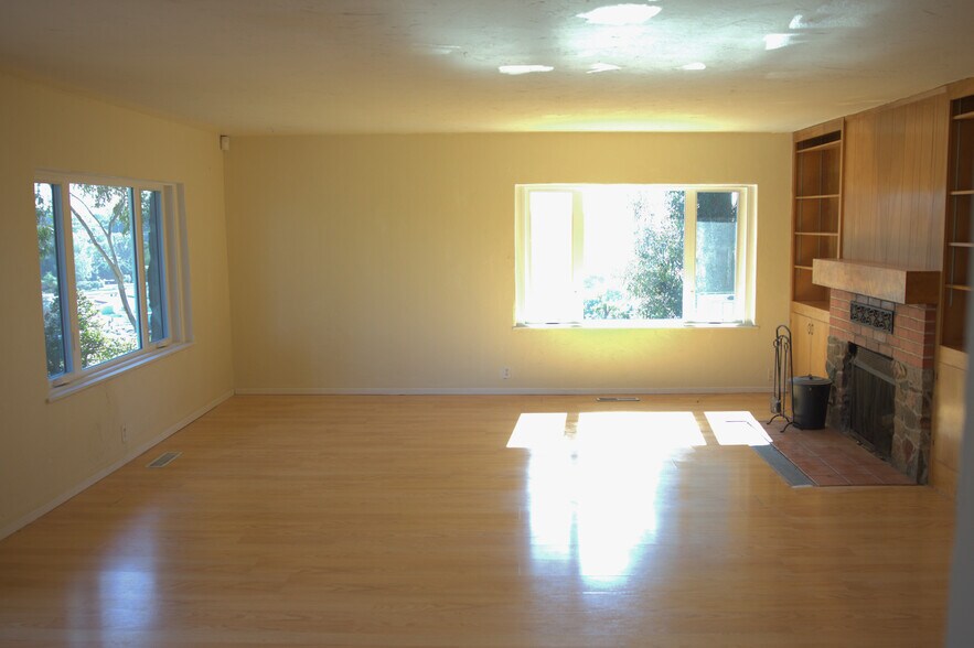 More Photos Of 702 E Vista Way, Vista Multifamily For Sale