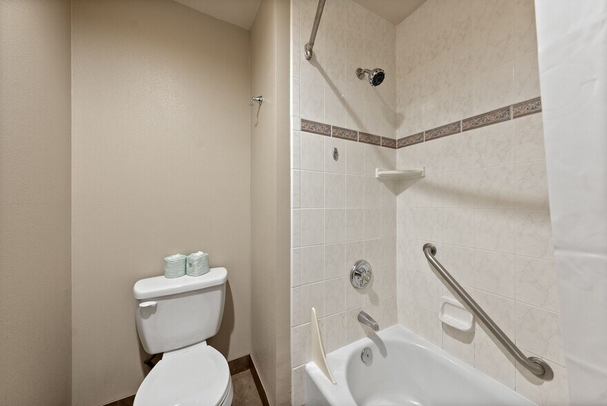 More Photos Of 3105 NW O. B. Riley Rd, Bend Hotel For Sale