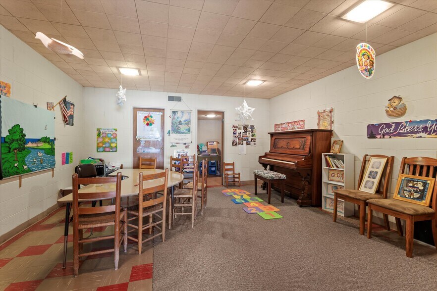 More Photos Of 1911 34th St, Lubbock Specialty For Sale