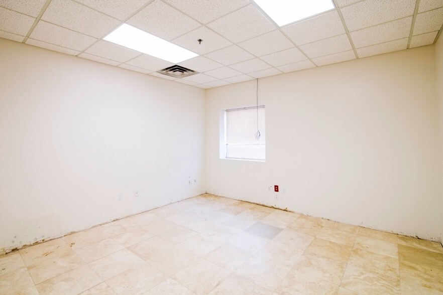 More Photos Of 203 N College Ave, Cleveland Medical For Sale