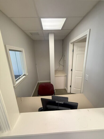 More Photos Of 5 Durham Rd, Guilford Medical For Lease