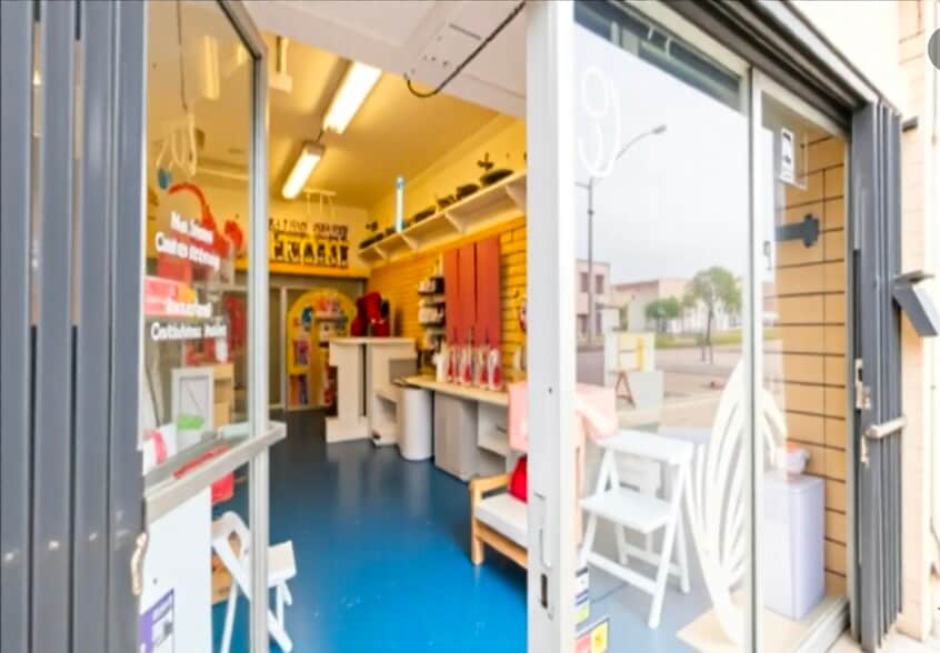 More Photos Of 12203 Hawthorne Blvd, Hawthorne Storefront For Sale