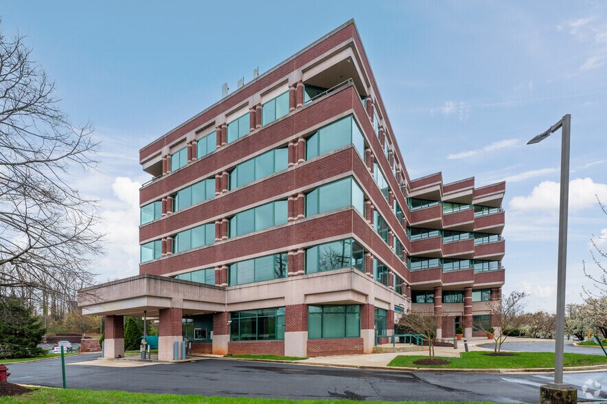 More Photos Of 7701 Greenbelt Rd, Greenbelt Office For Sale