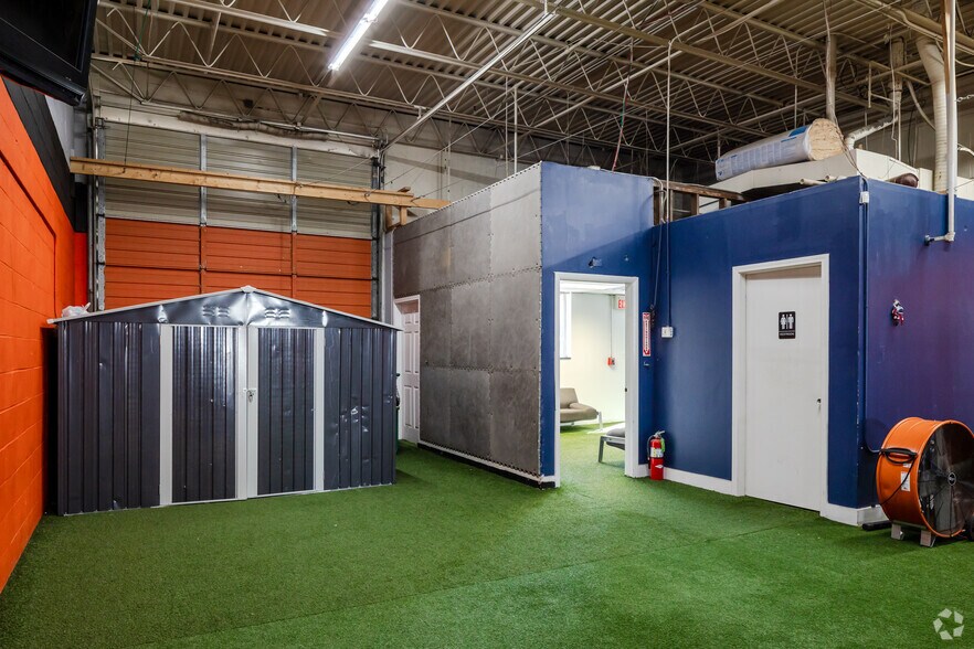 More Photos Of 180 Shepard Ave, Wheeling Warehouse For Sale