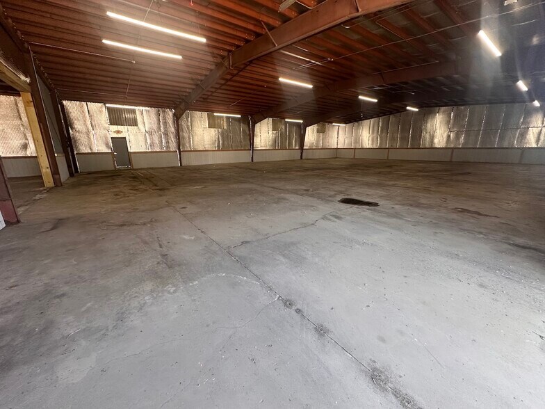 More Photos Of 322 Terminal St SW, Grand Rapids Distribution For Lease