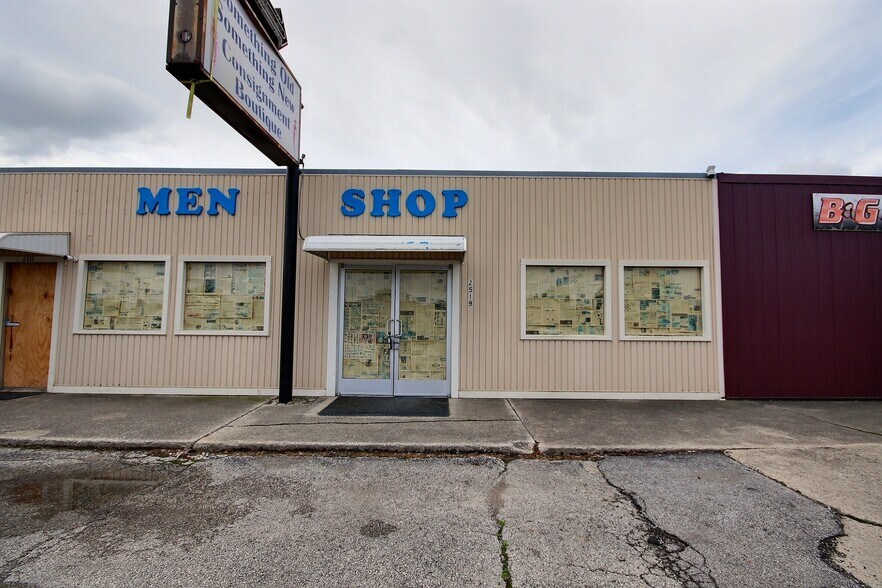 Primary Photo Of 2519 Lower Huntington Rd, Fort Wayne Storefront For Lease