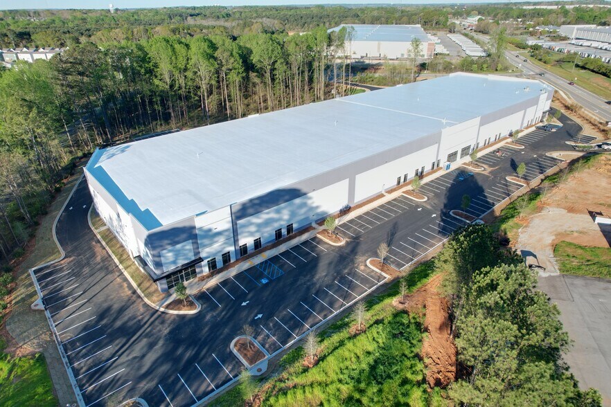 More Photos Of 11425 Lewis Braselton Blvd, Braselton Warehouse For Lease