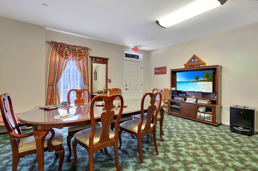 More Photos Of 1400 Broadway Rd, Dracut Flex For Sale