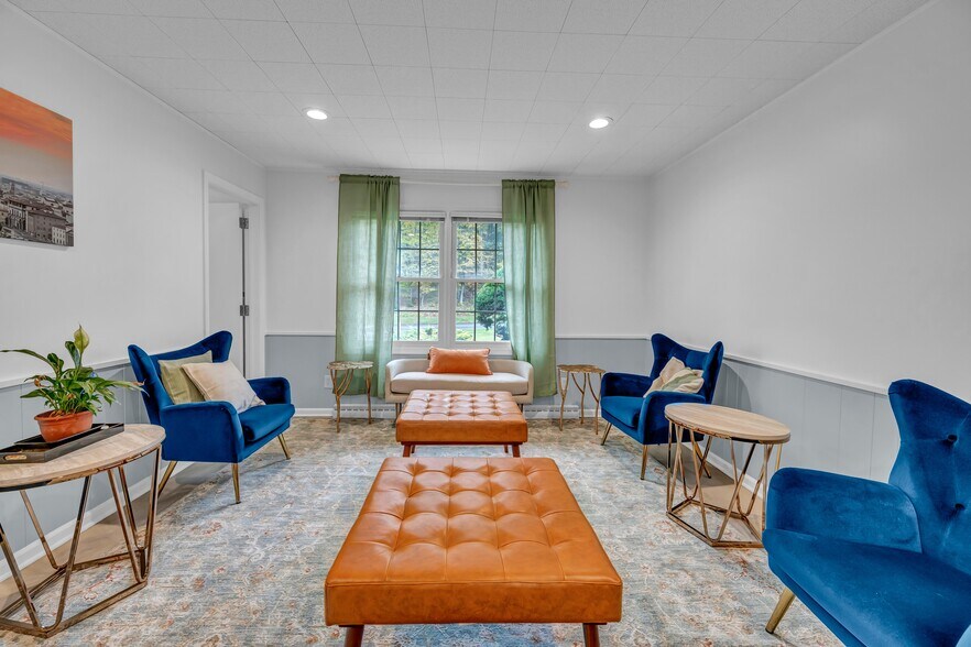 More Photos Of 172 Mount Pleasant Rd, Newtown Medical For Lease