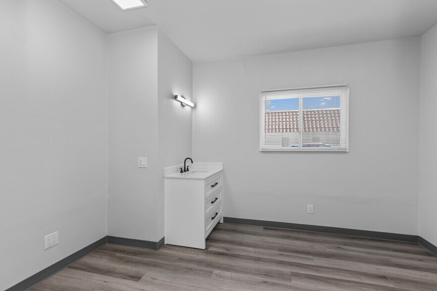 More Photos Of , Escondido Office For Sale