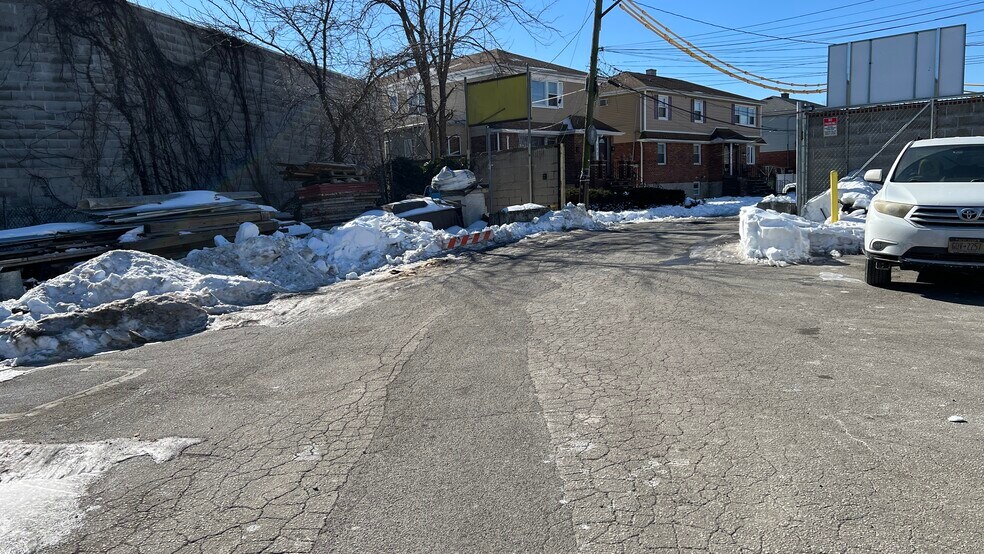 More Photos Of 1370 Frankton St, Rosedale Land For Lease