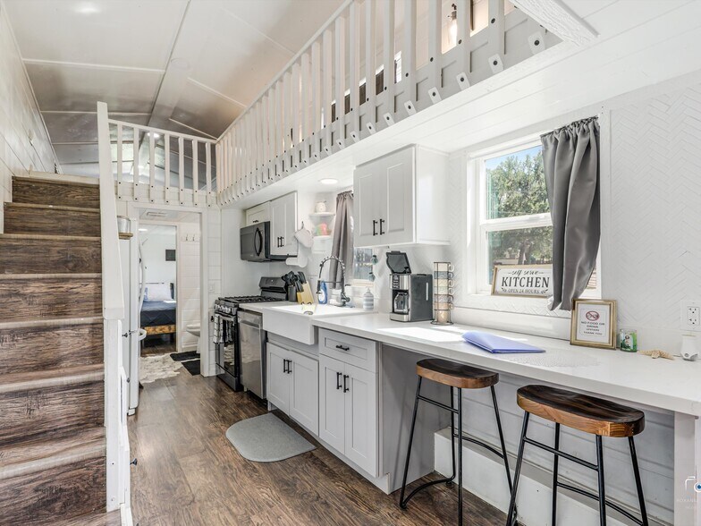 More Photos Of 16064 Mulberry Dr, Little Elm Hospitality For Sale