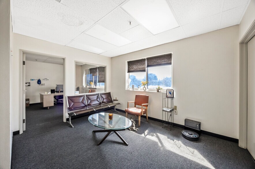 More Photos Of 1808 E 58th Pl, Los Angeles Land For Lease