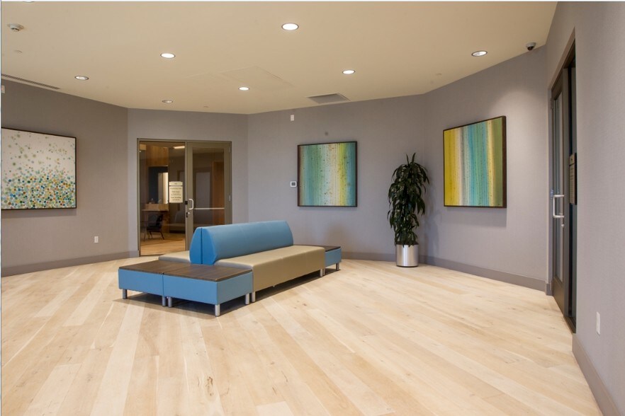 More Photos Of 505 Louis Henna Blvd, Round Rock Medical For Lease