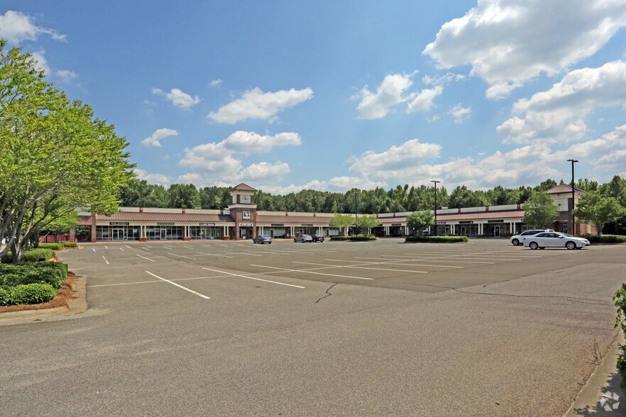 More Photos Of 120-154 Morrisville Square Way, Morrisville Restaurant For Lease