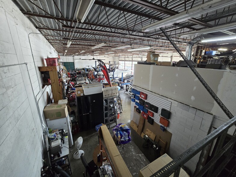 More Photos Of 1137 US Highway 19, Holiday Auto Repair For Sale