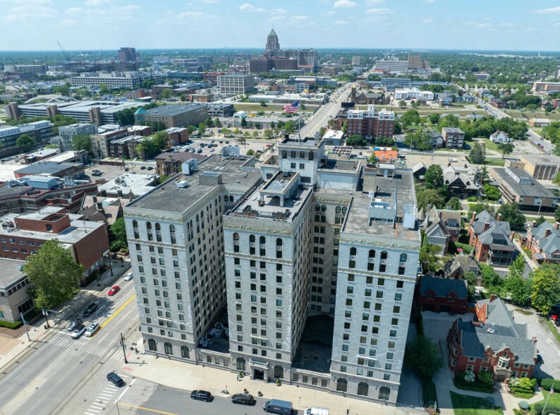 More Photos Of 15 E Kirby St, Detroit Apartments For Lease