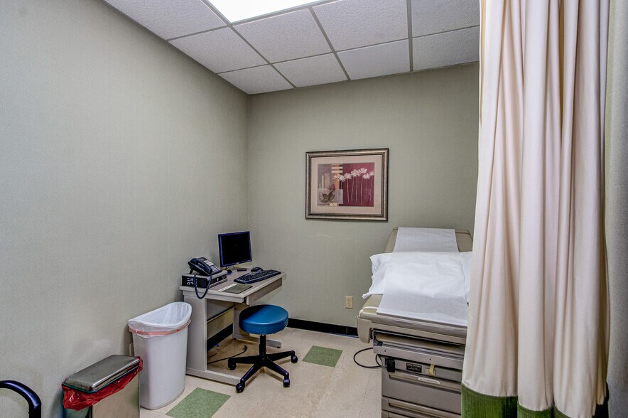 More Photos Of 2101 Central Ave, Augusta Medical For Sale