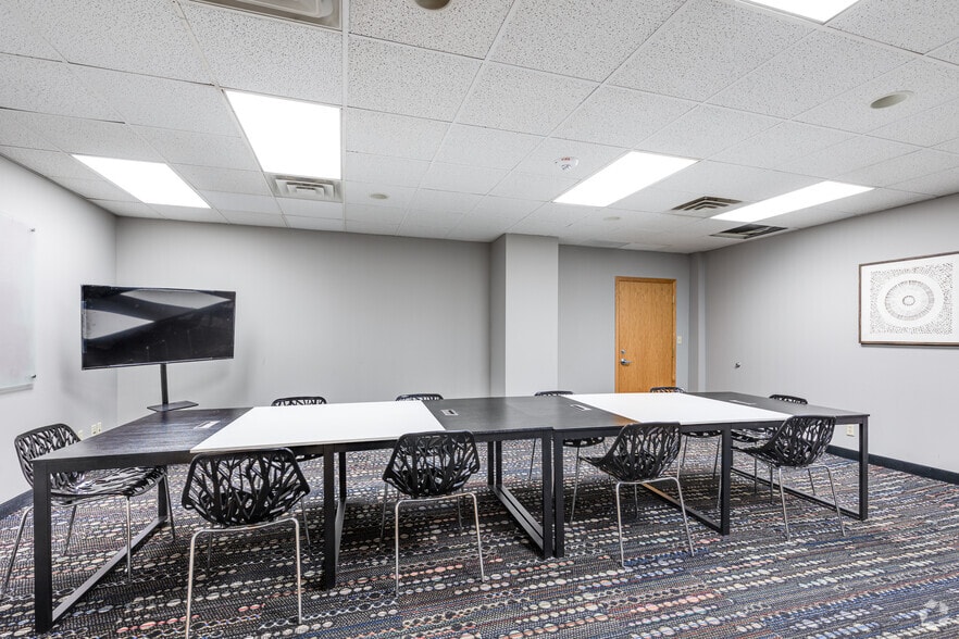 More Photos Of 540 Fairview Ave, Saint Paul Unknown For Lease