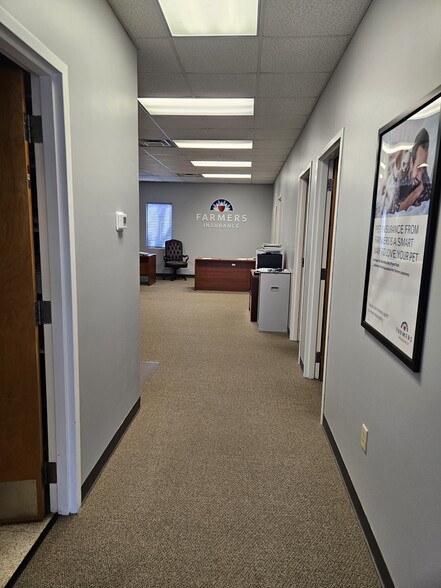 More Photos Of 256 Seaboard Ln, Franklin Medical For Lease