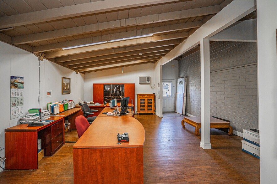 More Photos Of 6286 Beach Blvd, Buena Park Storefront For Sale