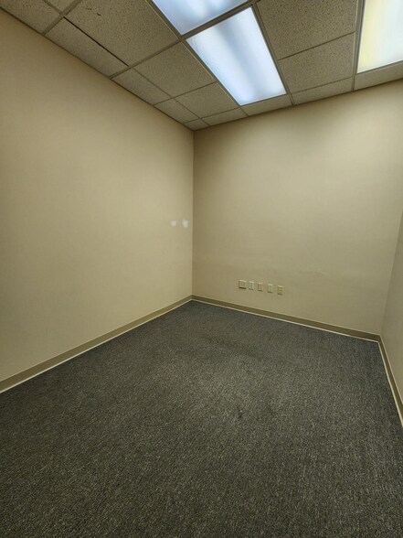 More Photos Of 1 Linda Ln, Vincentown Light Distribution For Lease
