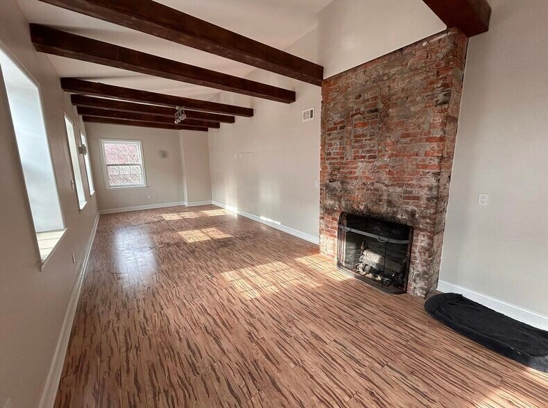 More Photos Of 150 N 2nd St, Philadelphia Office Residential For Sale