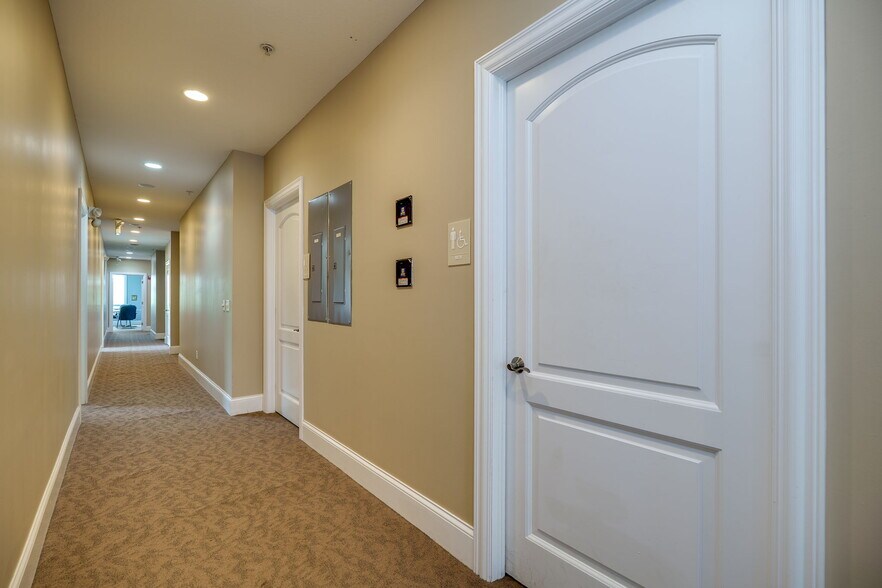 More Photos Of 2496 Commons Blvd, Dayton Loft Creative Space For Sale