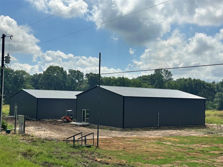 More Photos Of 3821 Quanah Hill Rd, Weatherford Industrial For Lease