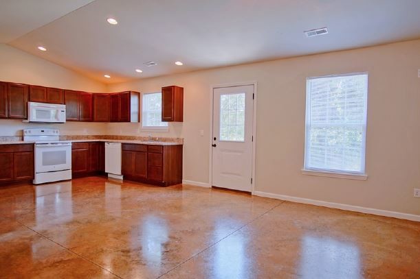 More Photos Of 100-227 Garson Ln, Farmington Apartments For Sale