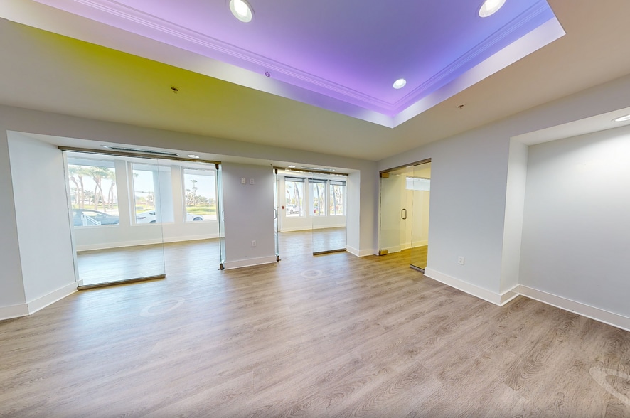 Primary Photo Of 1227-1239 N Gulfstream Ave, Sarasota Apartments For Lease