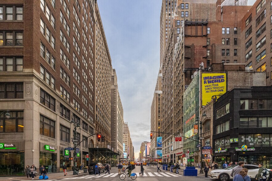 More Photos Of 469 Seventh Ave, New York Office Residential For Lease