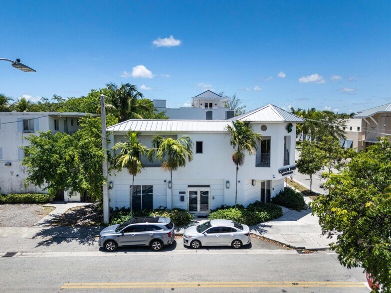 More Photos Of 3305 SW 37th Ave, Miami Office For Sale