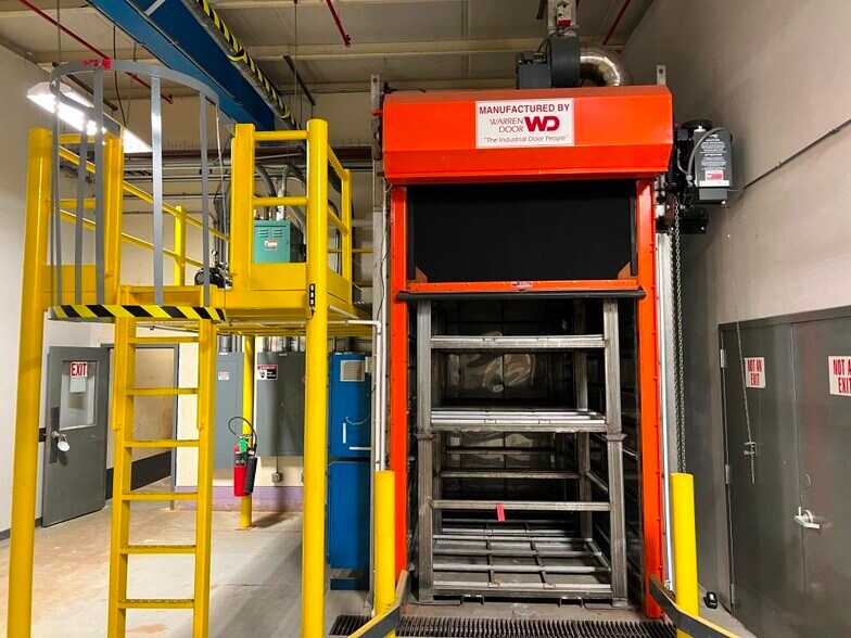 More Photos Of 2921 E 290 Rd, Grove Manufacturing For Lease