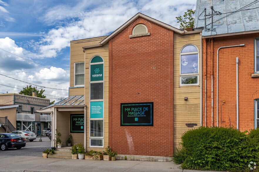 More Photos Of 241 Rue Papineau, Gatineau Office For Lease