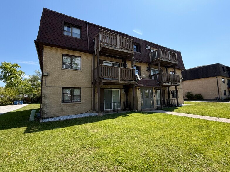 Primary Photo Of 21907 Jeffrey Ave, Sauk Village Apartments For Sale